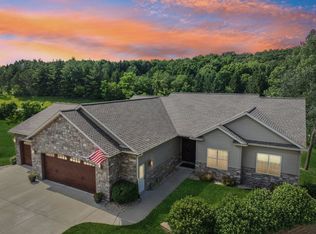 N6819 Canter Ct, Lake Mills, WI 53551