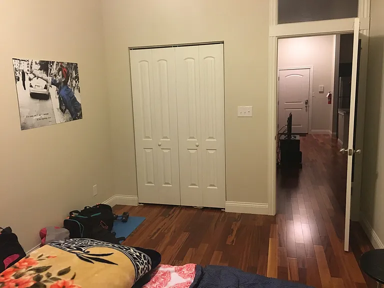 340 S Walnut St — Photo 18