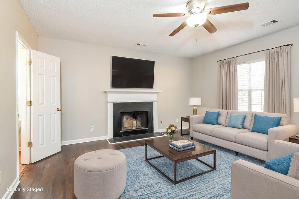 3 bed, 2.5 bath, 1684 sqft, $2,600 — Photo 4