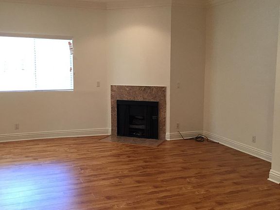 4th image of 1064 S Shenandoah St APT 103