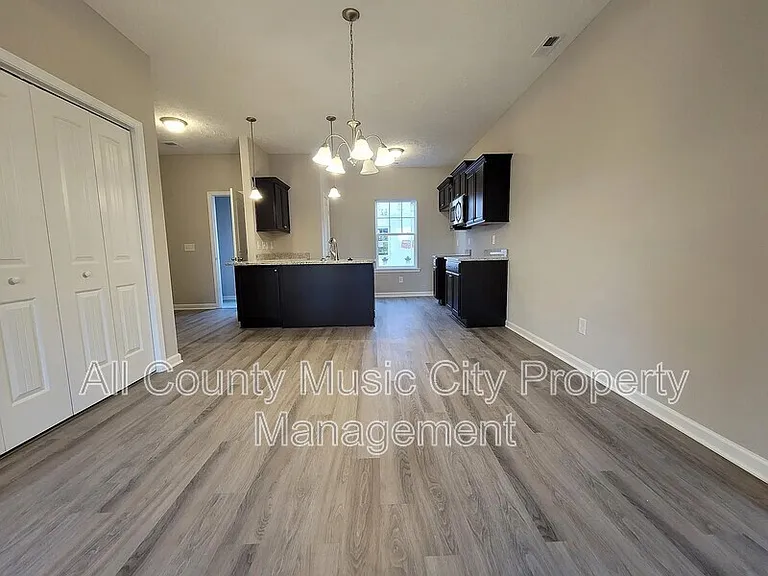 310 Negri Ct — Photo 5