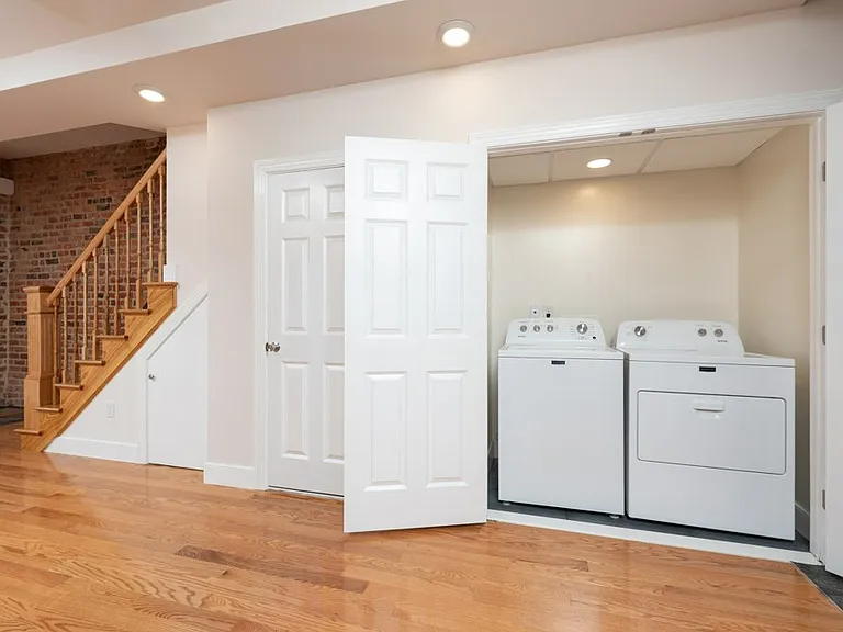 1224 W Cary St — Photo 13