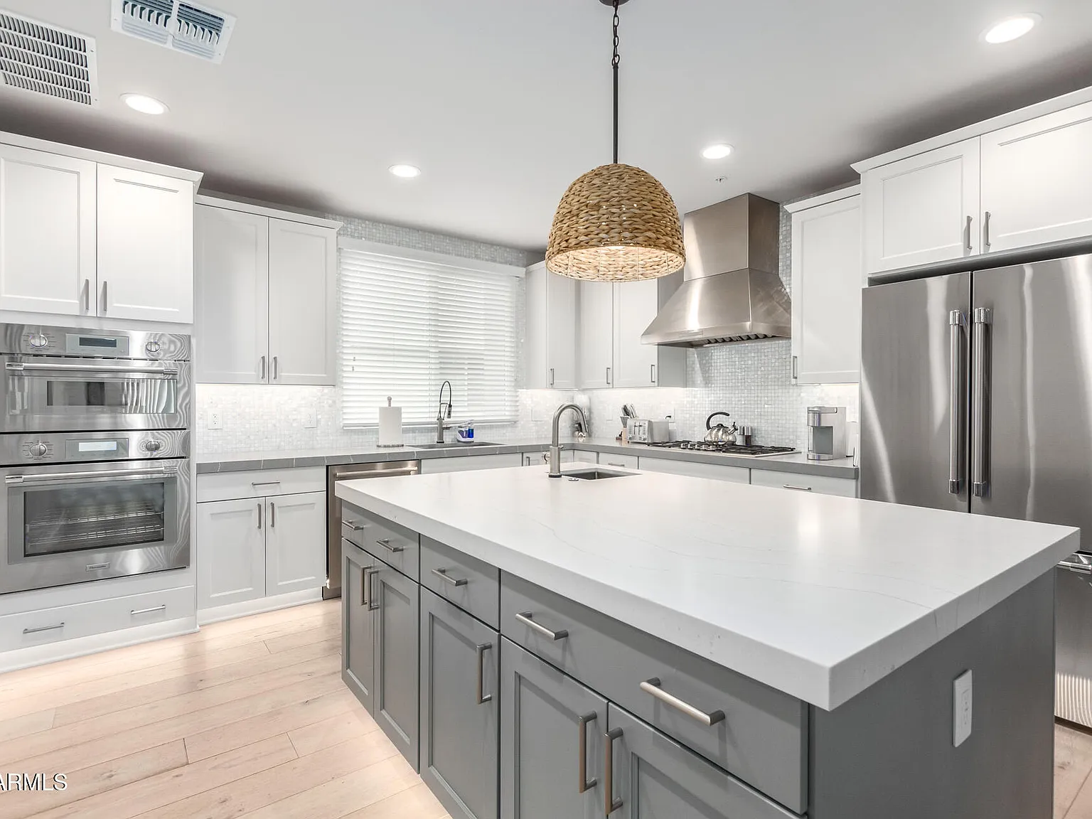 3 bed, 3.5 bath, 1816 sqft, $5,000 — Photo 1