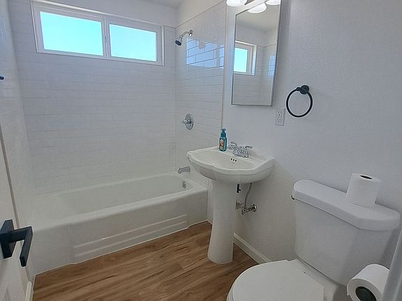 4th image of 5997 Lupine Ave