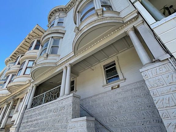 3rd image of 929 Union St