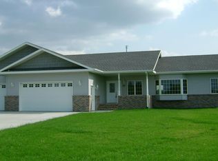 710 13th St SE, East Grand Forks, MN 56721