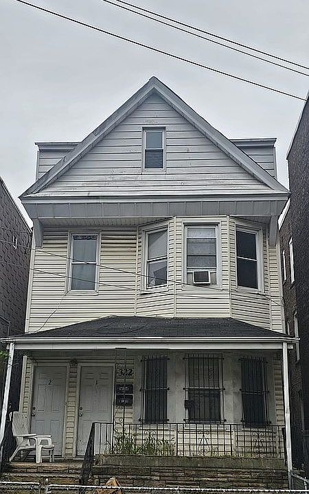 Building Photo 3