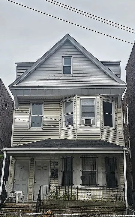 Building Photo 3