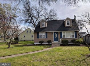 212 W Brooke Ave, Magnolia, NJ 08049