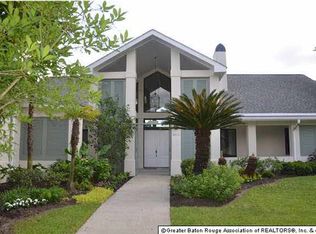 12048 Lake Sherwood Ave N, Baton Rouge, LA 70816