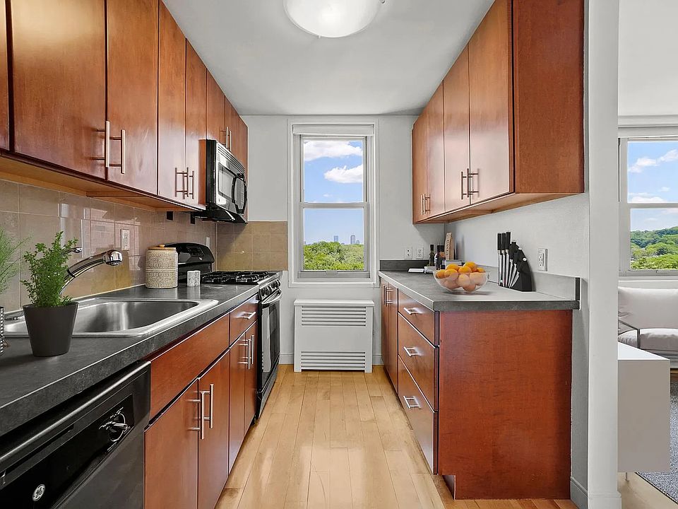 1st image of 12 Camelot Ct #11-2A