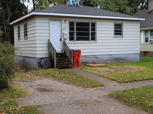 236 Parker Ave, Benton Harbor, MI 49022
