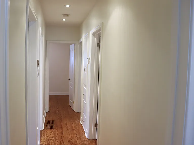 110 Gilroy Dr — Photo 8