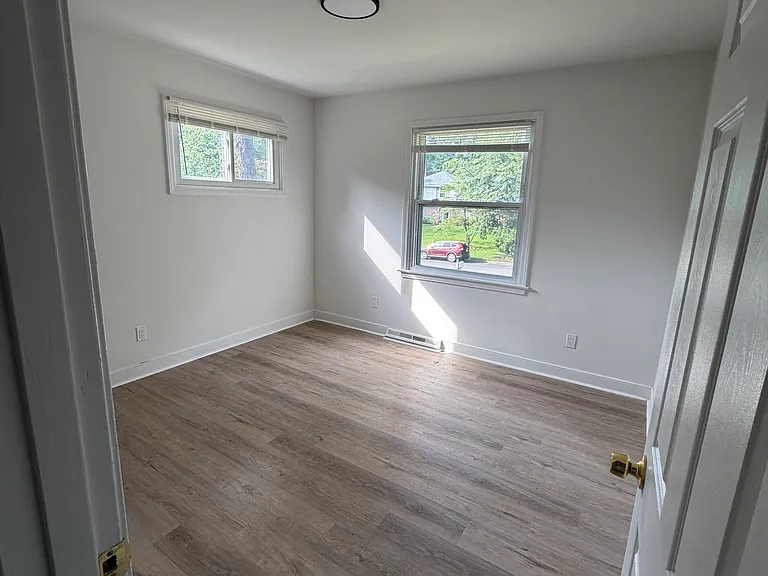 8421 Kalb Rd — Photo 12