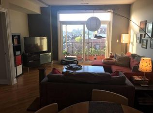 1800 W Erie St APT 15, Chicago, IL 60622