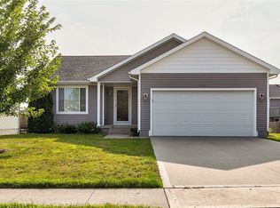 3505 163rd St, Urbandale, IA 50323