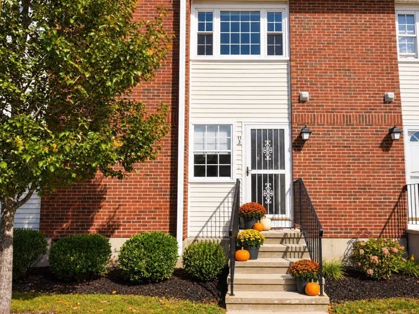 41 Foundry St APT 11-3, South Easton, MA 02375