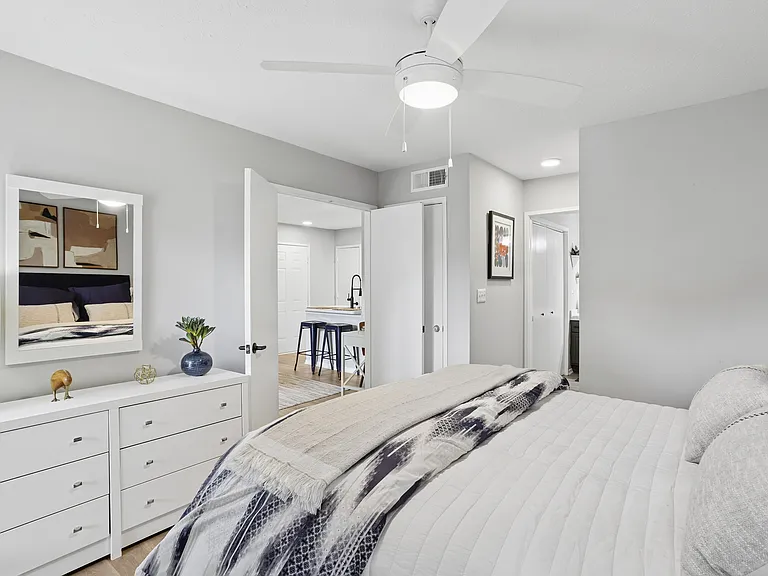 Avana Court — Photo 17
