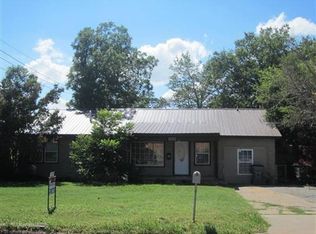 518 NW Morford Dr, Lawton, OK 73507