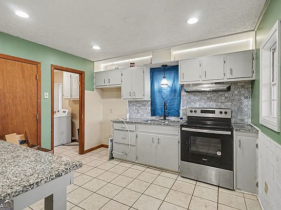 3rd image of 2986 Defoor Rd