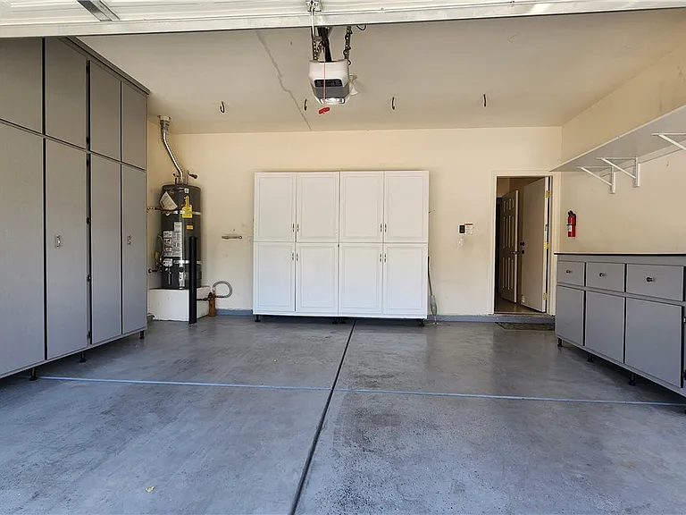 9709 Hawk Cliff Ave — Photo 28
