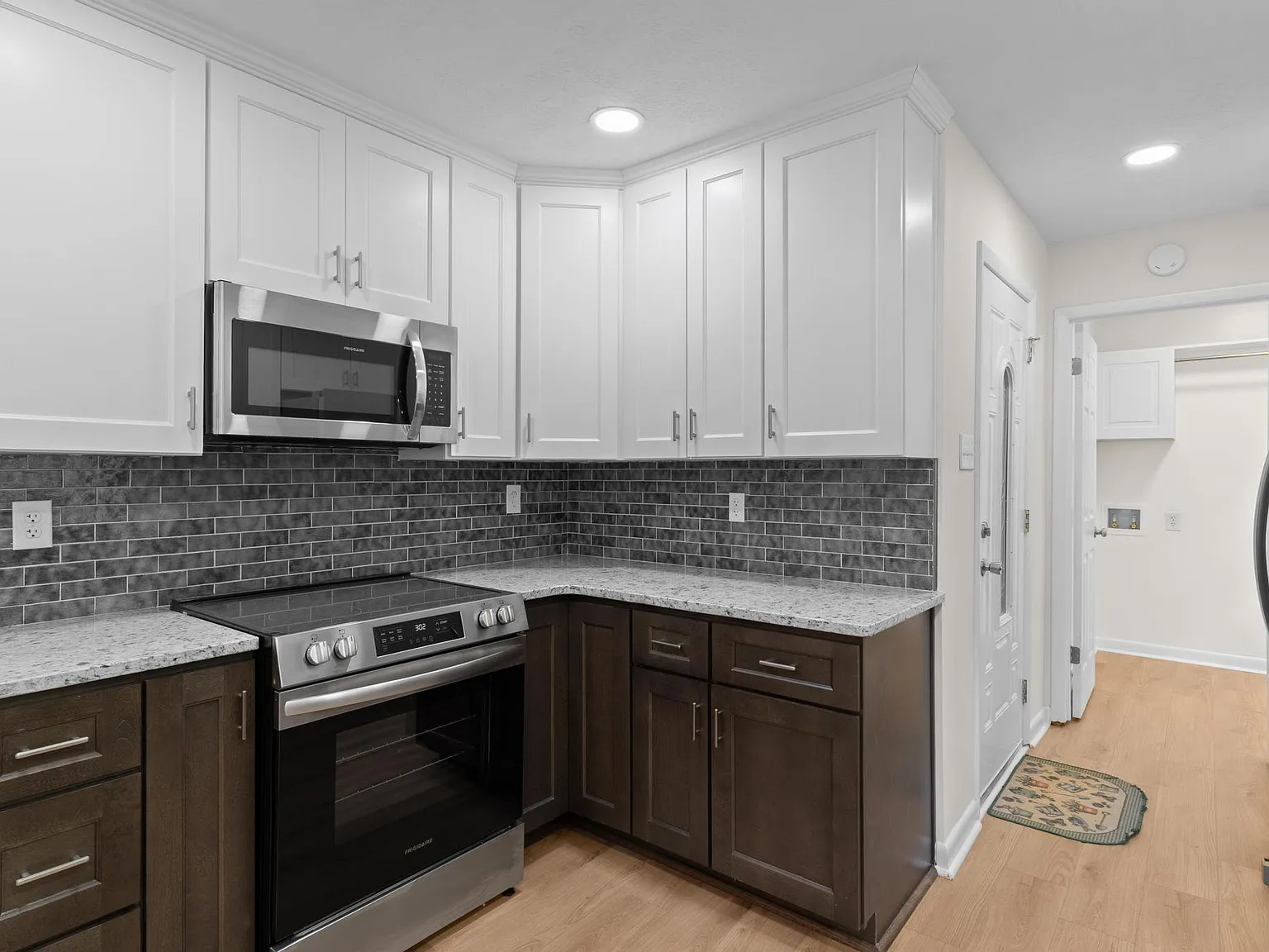 3 bed, 1351 sqft, $1,850 — Photo 4