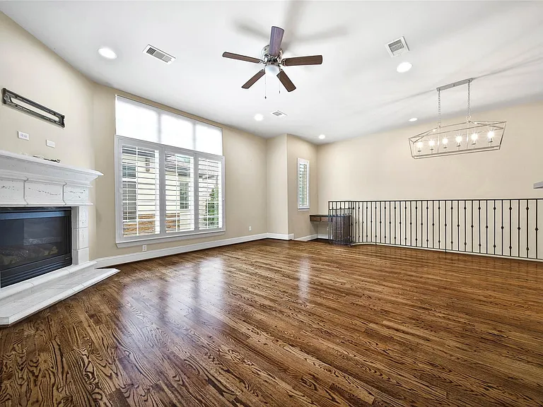 902 W 23rd St #B — Photo 10