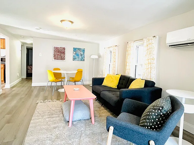 112 N Harvard Ave #1 — Photo 6