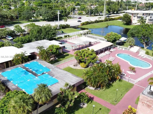 3061 NW 47th Ter APT 136B, Lauderdale Lakes, FL 33313
