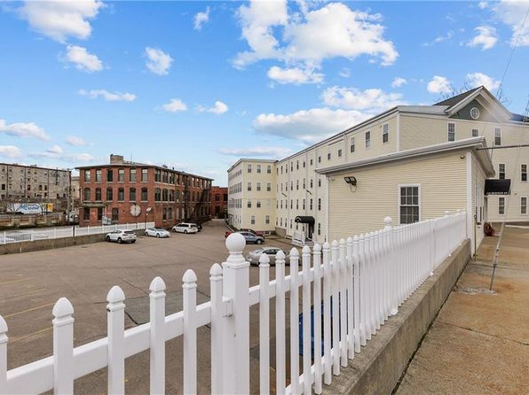 148 Bernon St APT 20, Woonsocket, RI 02895
