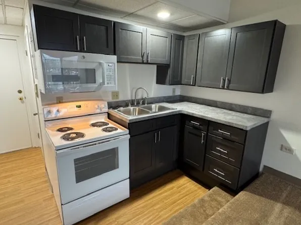 Sunrise Efficiency Apartments