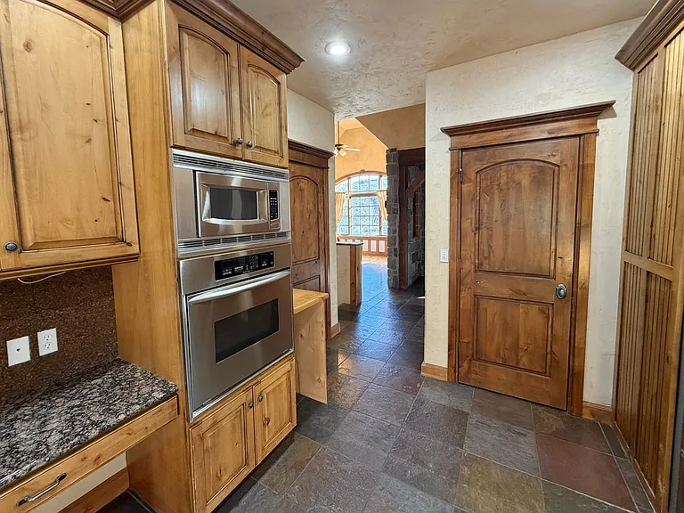 1342 W 310 N — Photo 12