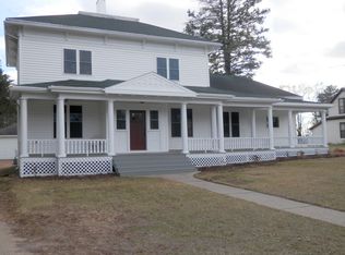 81 Waupaca St, Clintonville, WI 54929