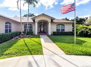 2440 NE Pinecrest Lakes Blvd, Jensen Beach, FL 34957