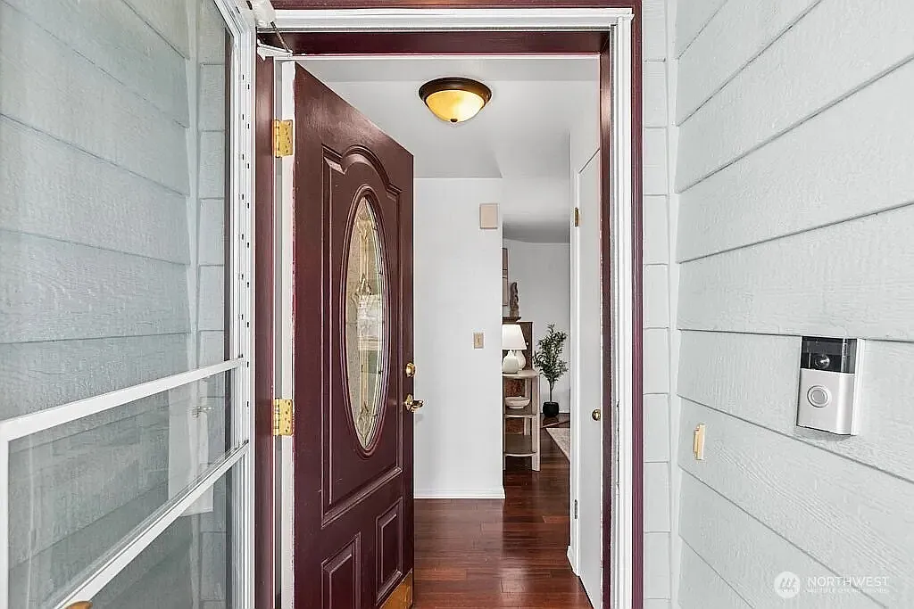 444 Marine View Pl — Photo 4