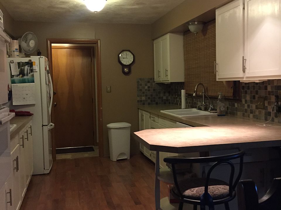 1st image of 1600 W 22nd Ave