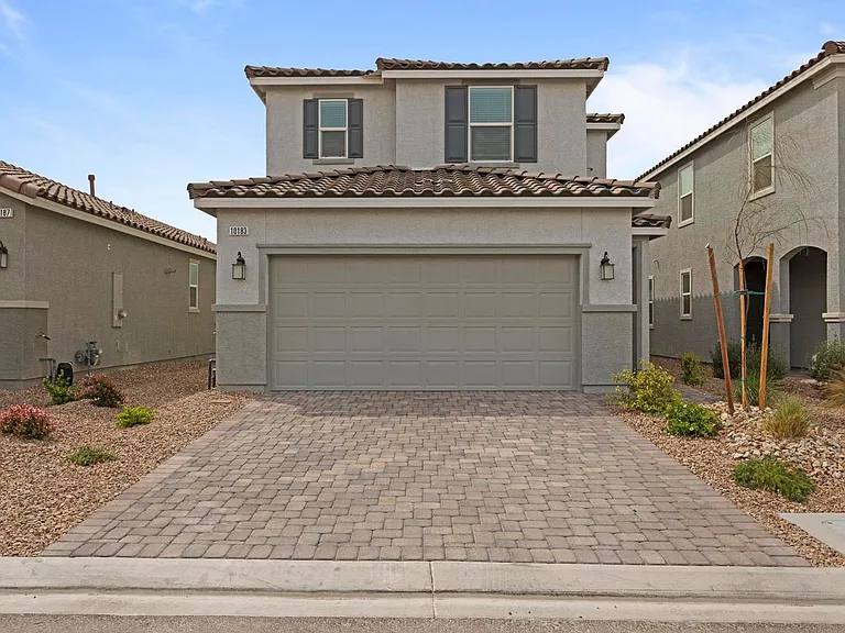 10183 Glowing Amber St — Photo 1