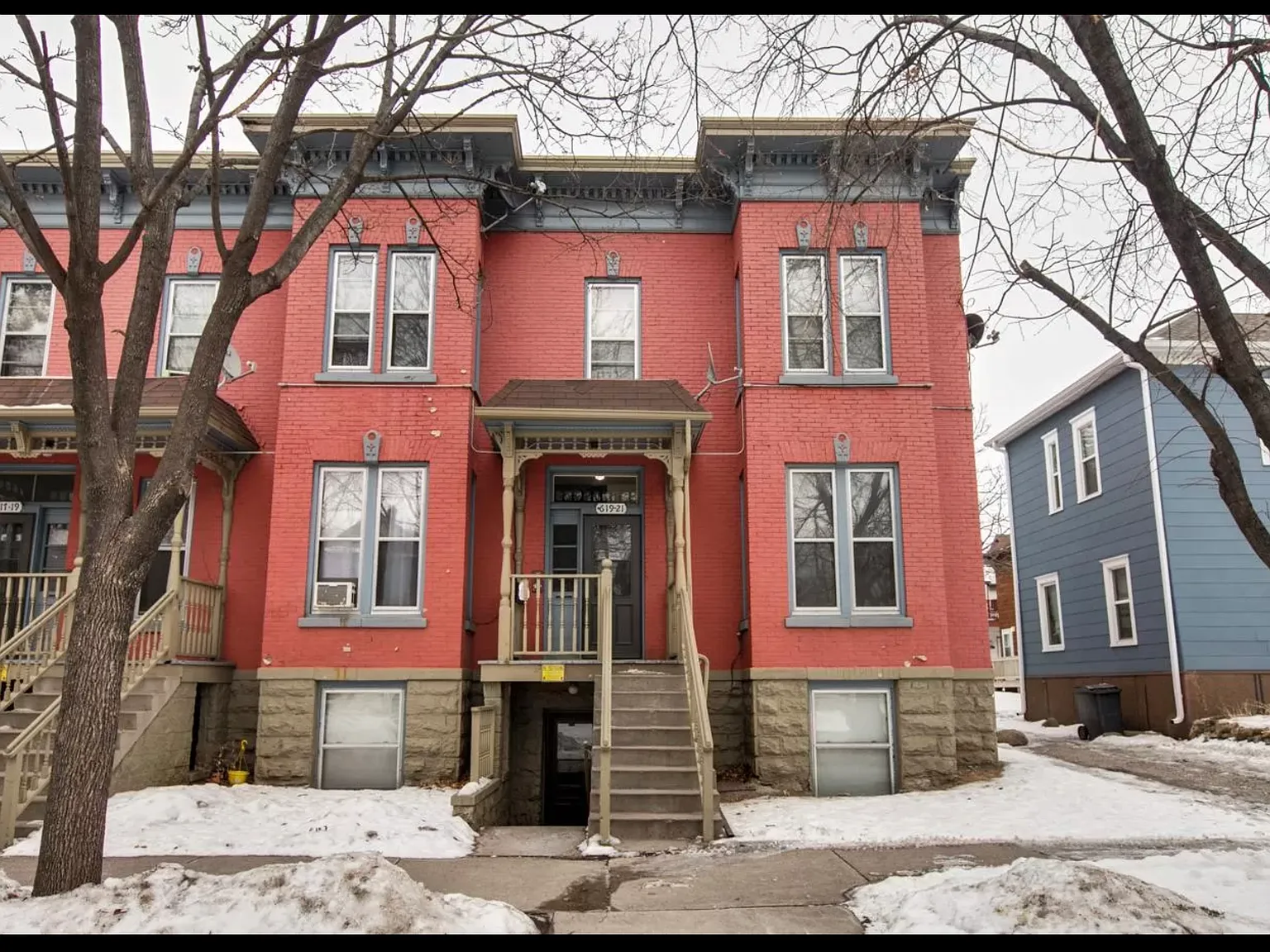 619 South 19th Avenue — Photo 1