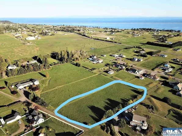 163 Three Firs Ln, Sequim, WA 98382