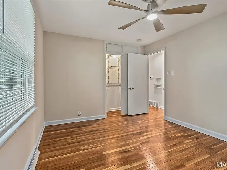 637 Karess Dr — Photo 8