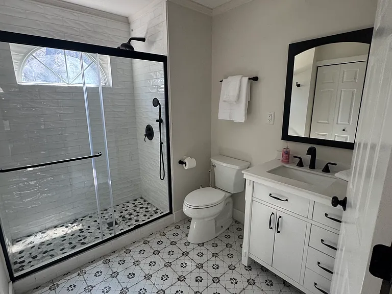405 Wexford Ct — Photo 19