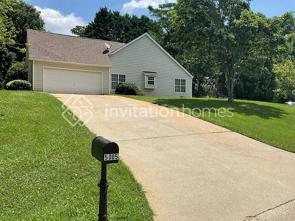 5005 Edisto Ln