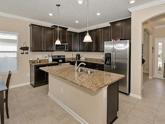 5th image of 9107 Marsden St