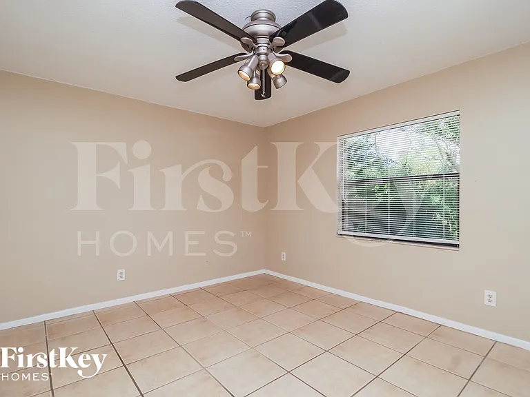 516 Gaspar Ave — Photo 8