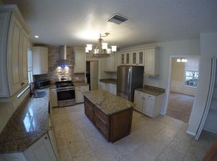 9410 Woodbay Dr, Tampa, FL 33626