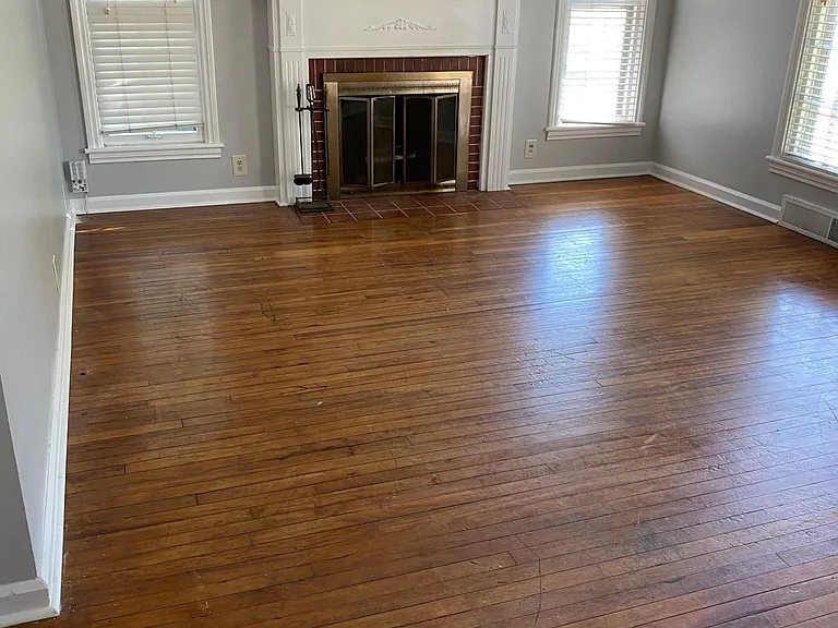 5757 N Keystone Ave — Photo 3