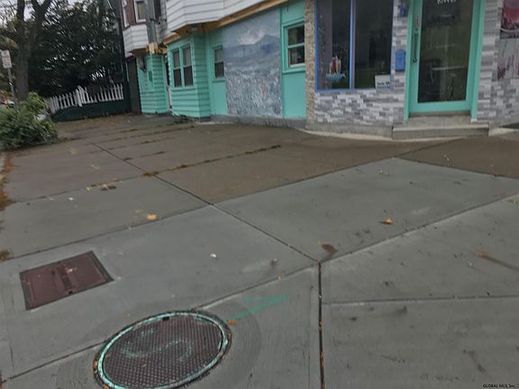 3rd image of 319 Ontario St