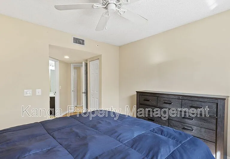 4159 N Haverhill Rd #1319 — Photo 13