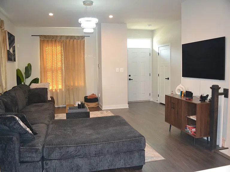 1015 Rampart Dr — Photo 10