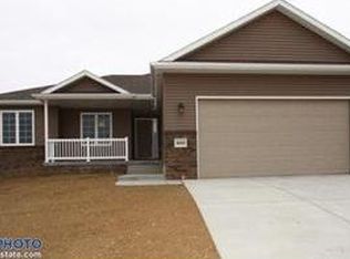 3256 Rawhide Dr, Lincoln, NE 68507